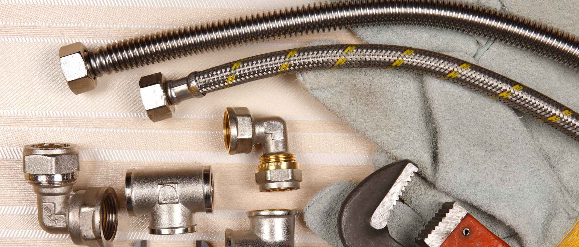 Emergency plumbers EC4