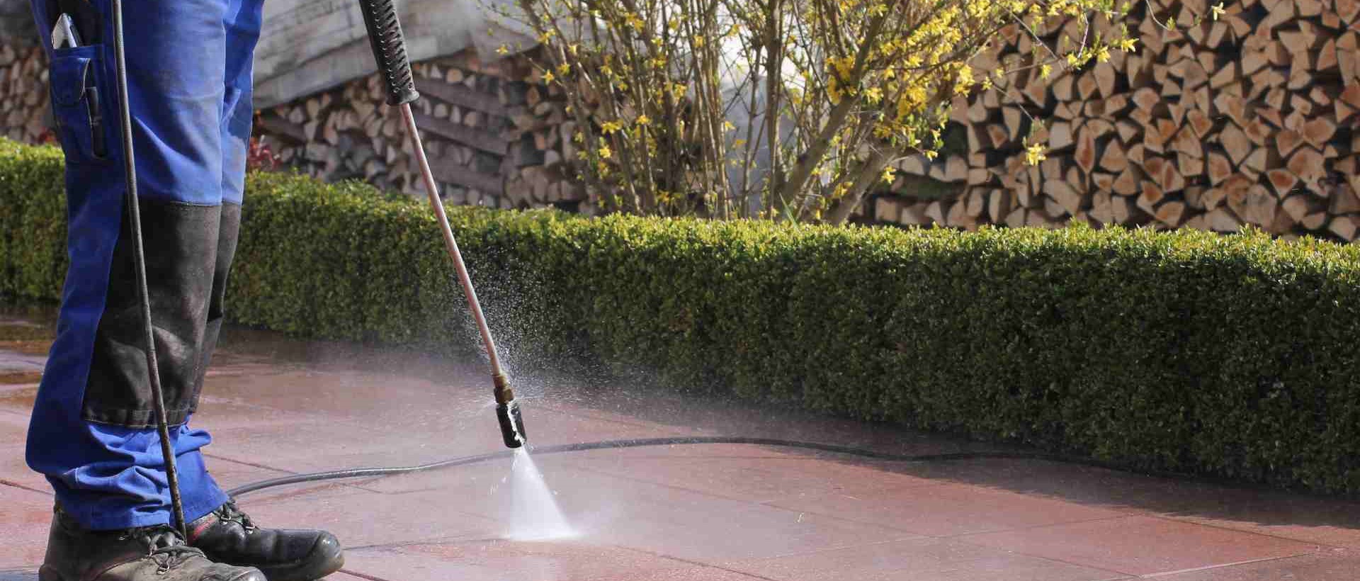 garden maintenance EC4